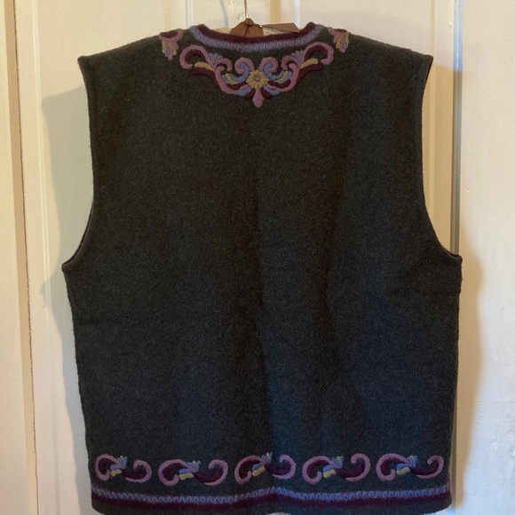 NWT vintage Norwegian 100% wool embroidered vest - Picture 2 of 7
